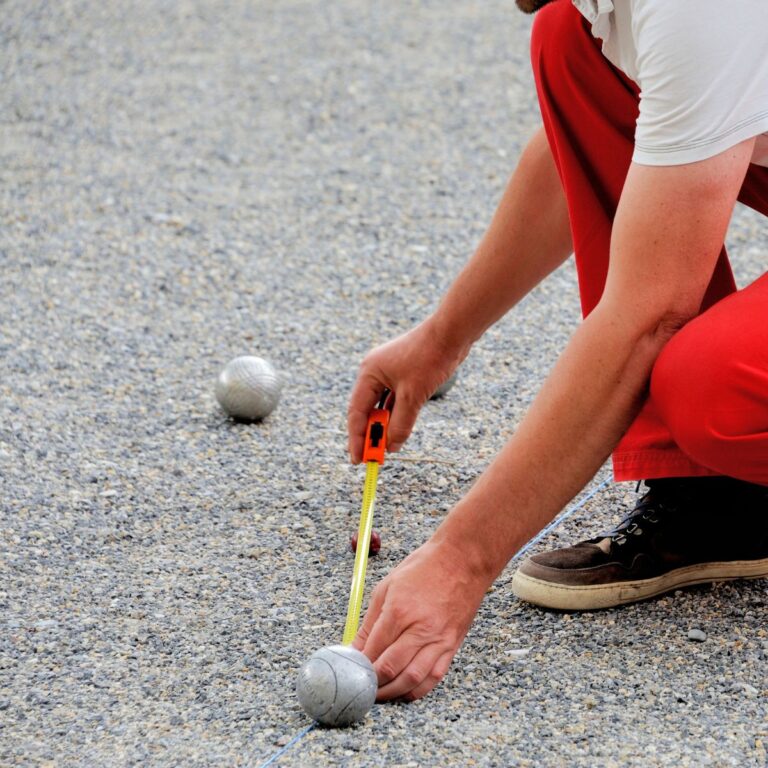 Jak poprawić swoją technikę gry w boules i petanque