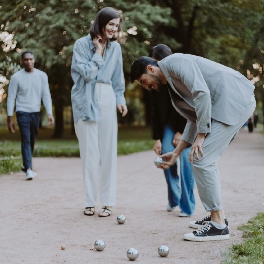 Jakie są różnice między grą w boules i petanque